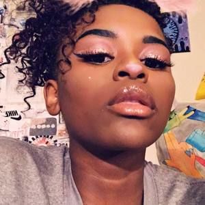 Meet your Posher, Exaucee